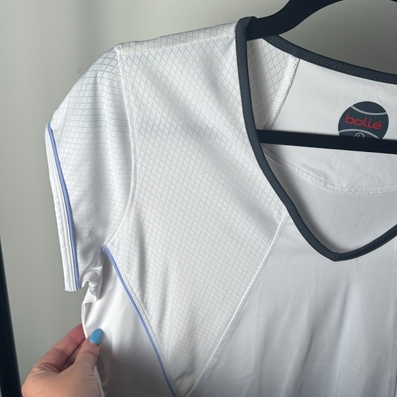 Women's White Bolle Fitted Athletic Tennis Workout Performance Shirt Size Large - Picture 2 of 6
